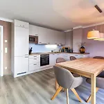Entschleunigung - Mit Dachterrasse & Mueritzblick In Der Hafenresidenz Apartment *