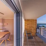 Apartment Entschleunigung - Mit Dachterrasse & Mueritzblick In Der Hafenresidenz