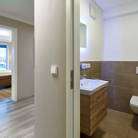 Entschleunigung - Mit Dachterrasse & Mueritzblick In Der Hafenresidenz Apartment *