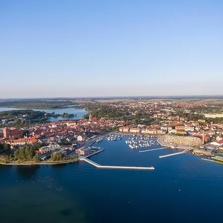 Apartment Entschleunigung - Mit Dachterrasse&müritzblick In Der Hafenresidenz Waren (Müritz)