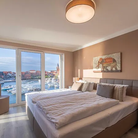 Entschleunigung - Mit Dachterrasse&müritzblick In Der Hafenresidenz Waren (Müritz)