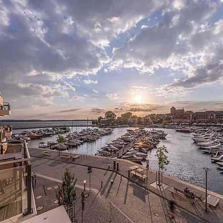 Apartment Entschleunigung - Mit Dachterrasse&müritzblick In Der Hafenresidenz