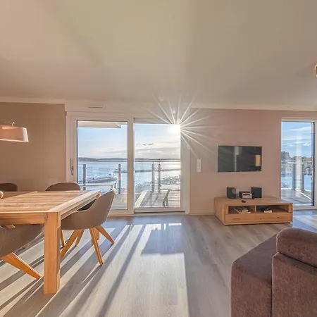 Apartment Entschleunigung - Mit Dachterrasse & Mueritzblick In Der Hafenresidenz *