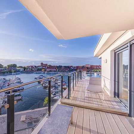 Entschleunigung - Mit Dachterrasse & Mueritzblick In Der Hafenresidenz *